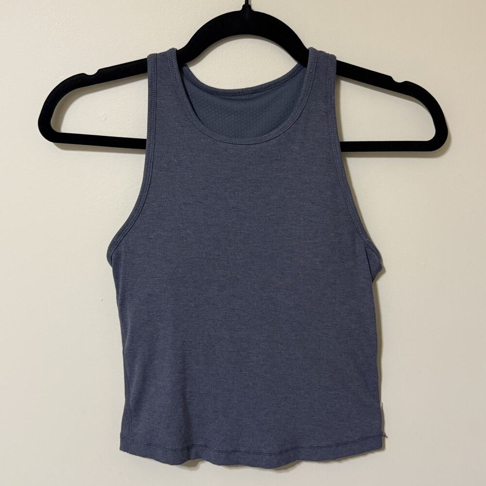 Vuori Pose Plyo Tank Grey SIZE SMALL Crop Top Built In Bra Padded Ribbed Workout